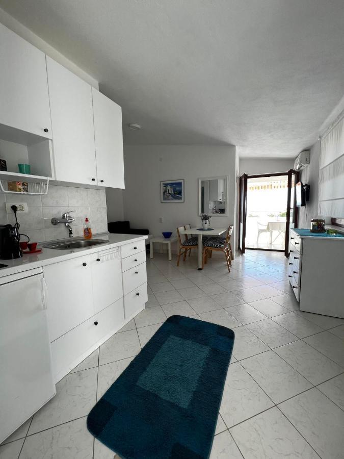 Apartments Milicevic Rogoznica  Eksteriør billede